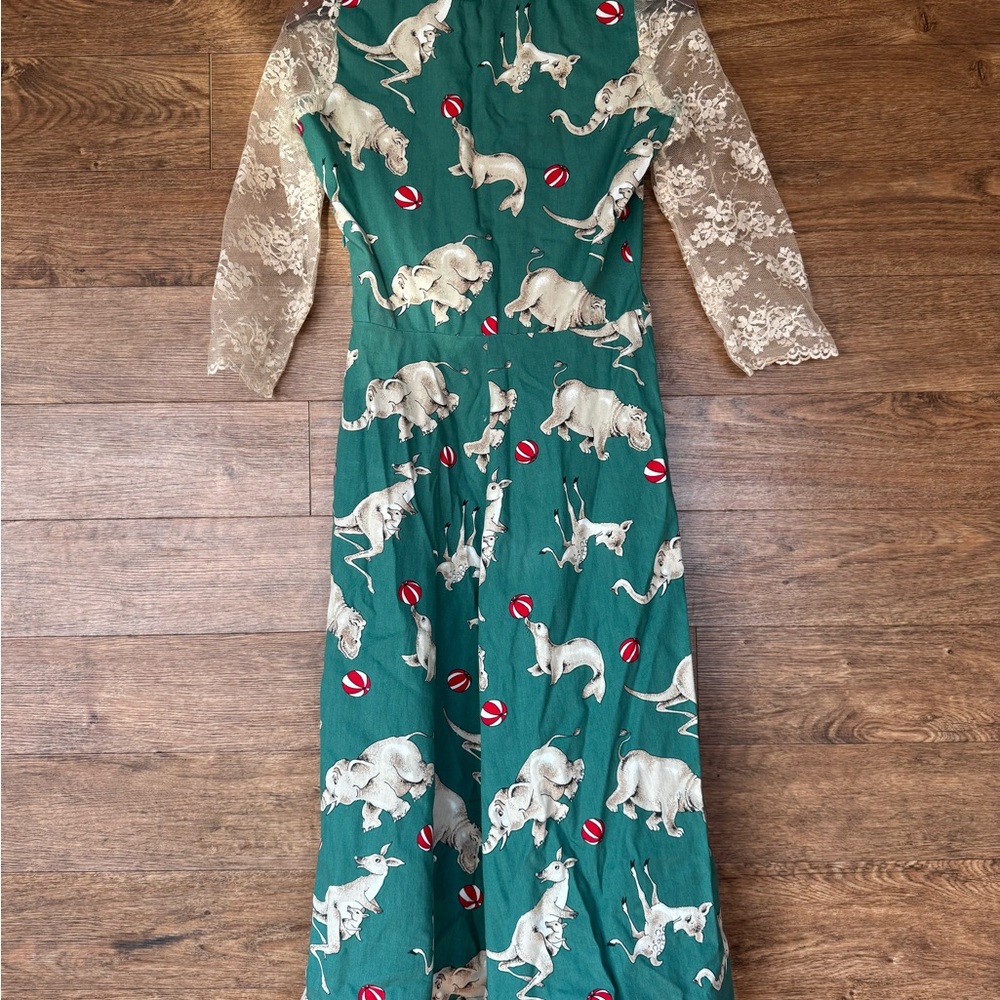 Green Long Sleeve Dress with Animal Print - Picture 6 of 7